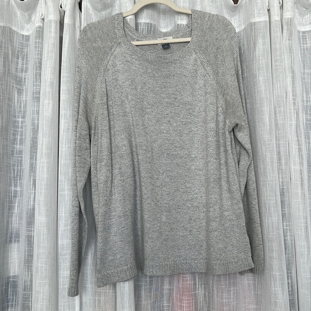 🆑 [4/$20] Grey Crew Neck Knit long sleeve Sweater Old Navy